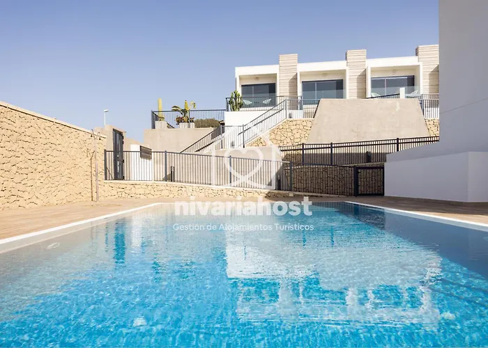 The Oasis El Medano, By Nivariahost * El Médano